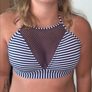 women’s swim suit top size large